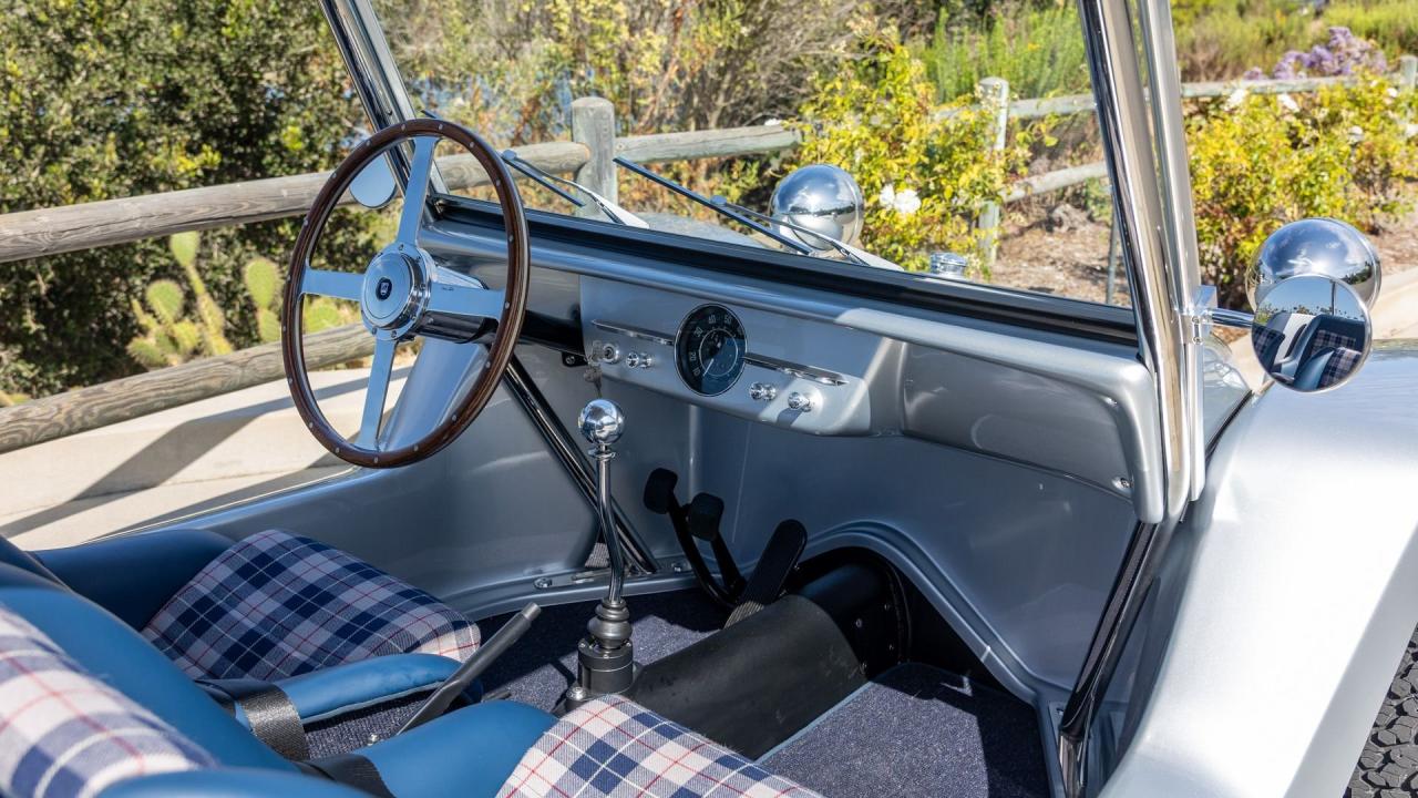 1968 Meyers Manx Remastered Silver Arrow Edition