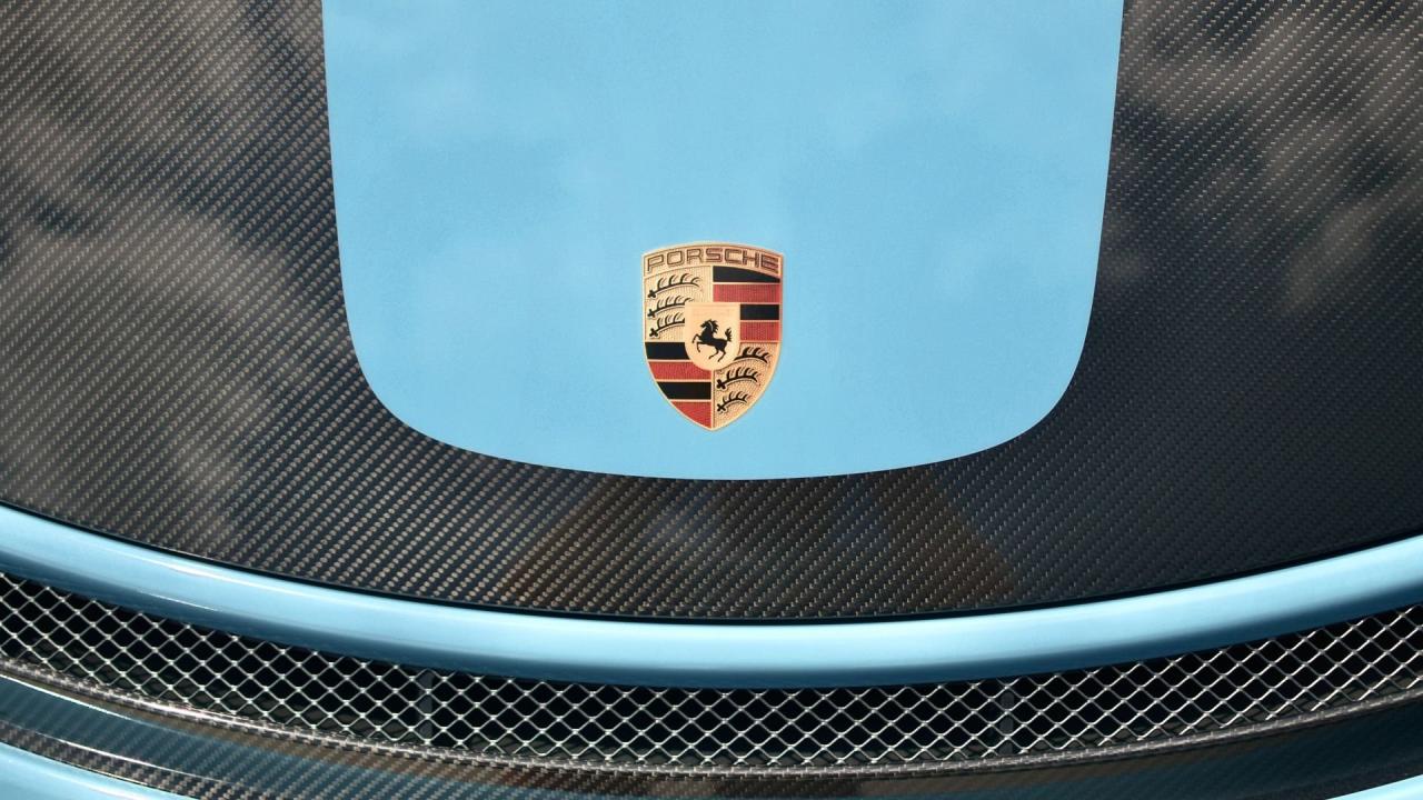 2018 Porsche 911 GT2 RS Weissach Package
