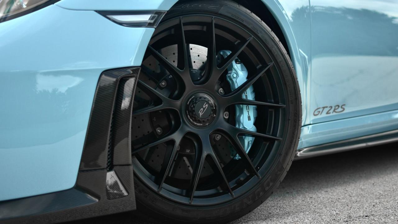 2018 Porsche 911 GT2 RS Weissach Package