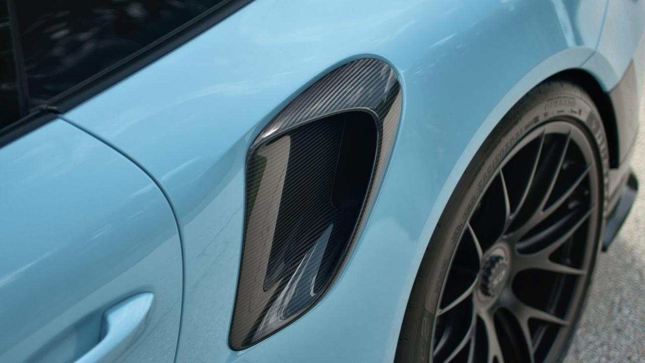 2018 Porsche 911 GT2 RS Weissach Package