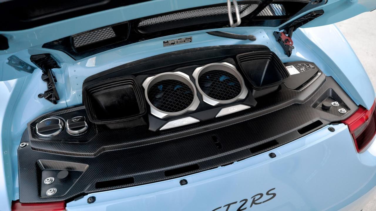 2018 Porsche 911 GT2 RS Weissach Package