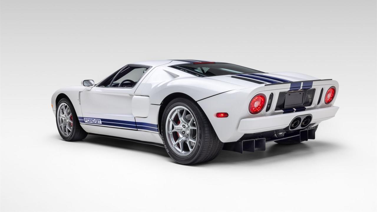 2005 Ford GT