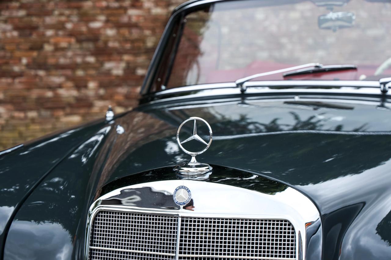 1960 Mercedes - Benz Mercedes Benz 220 SE Cabriolet &ldquo;Extensively restored&rdquo;
