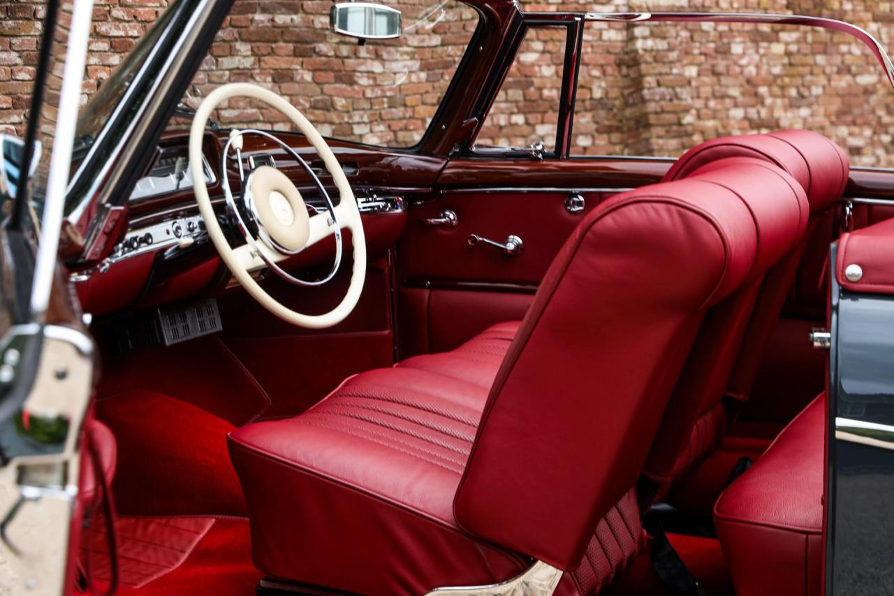 1960 Mercedes - Benz Mercedes Benz 220 SE Cabriolet &ldquo;Extensively restored&rdquo;