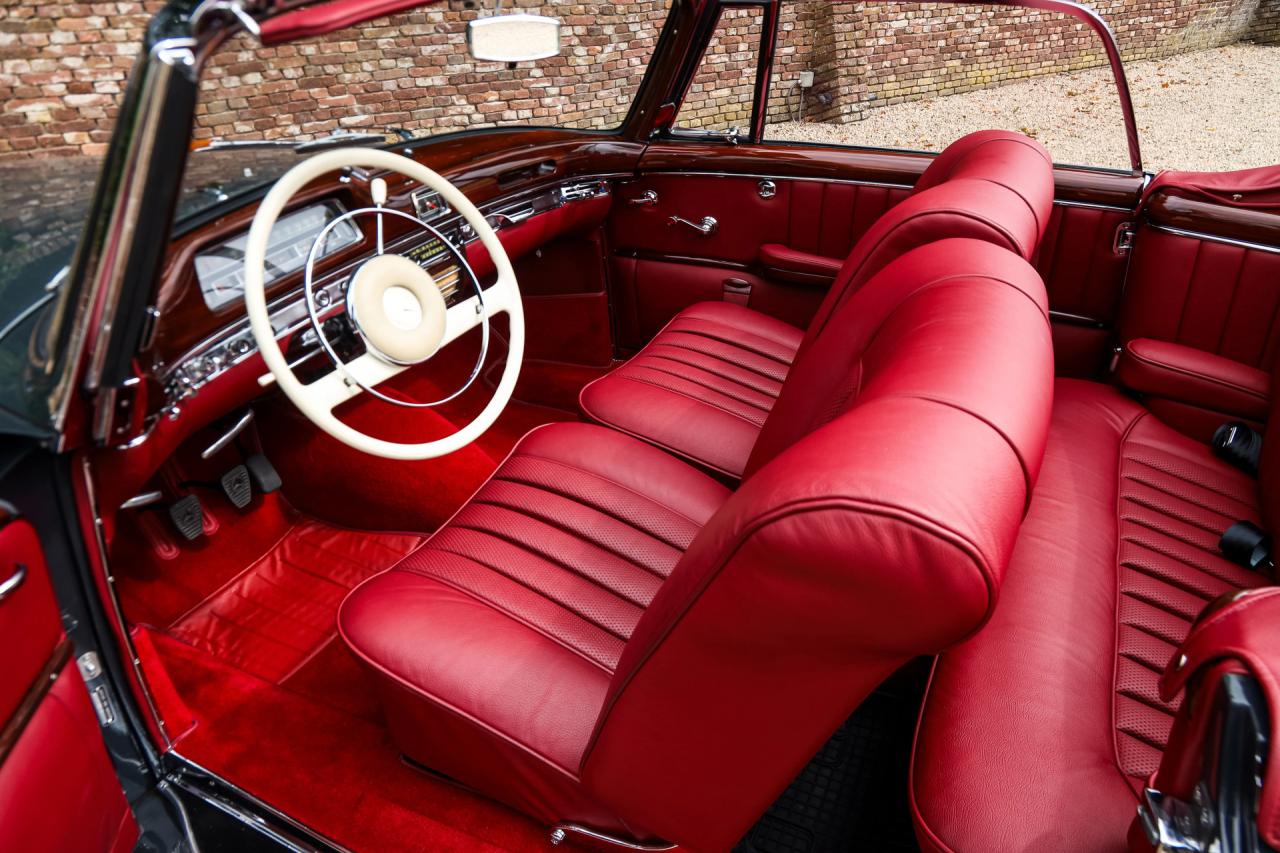 1960 Mercedes - Benz Mercedes Benz 220 SE Cabriolet &ldquo;Extensively restored&rdquo;