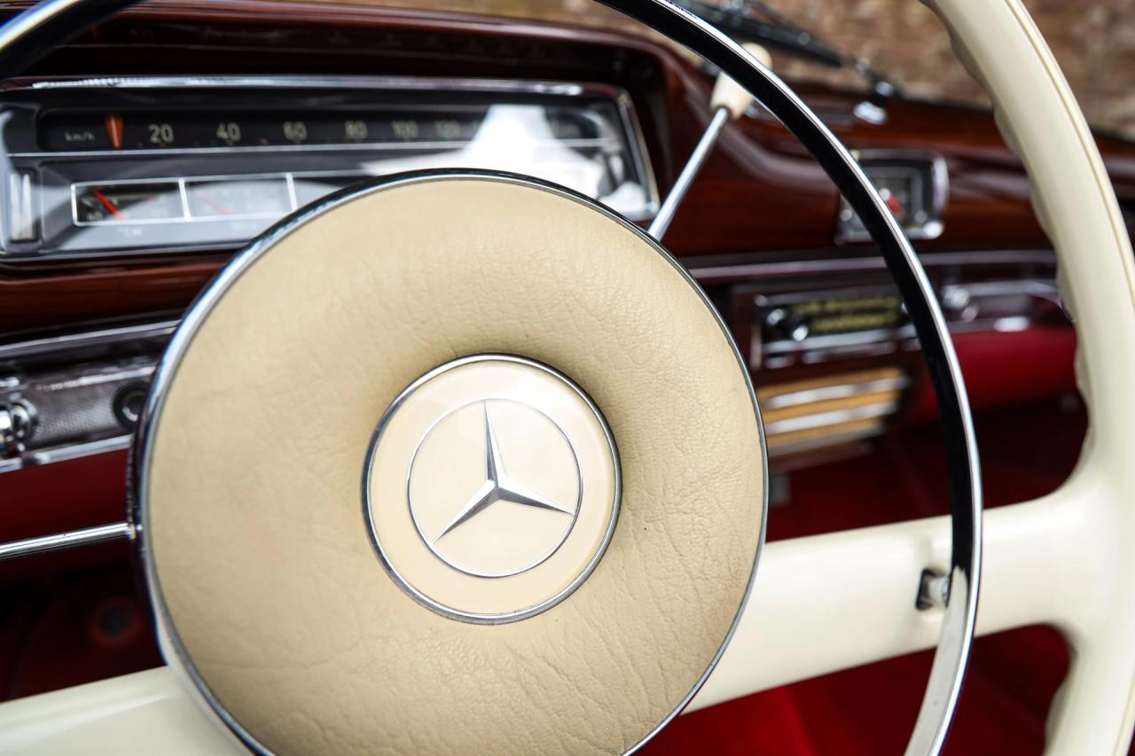1960 Mercedes - Benz Mercedes Benz 220 SE Cabriolet &ldquo;Extensively restored&rdquo;