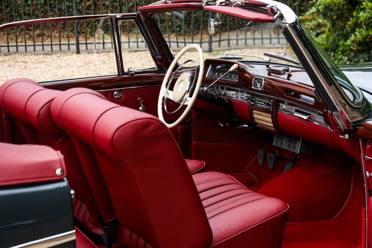 1960 Mercedes - Benz Mercedes Benz 220 SE Cabriolet &ldquo;Extensively restored&rdquo;