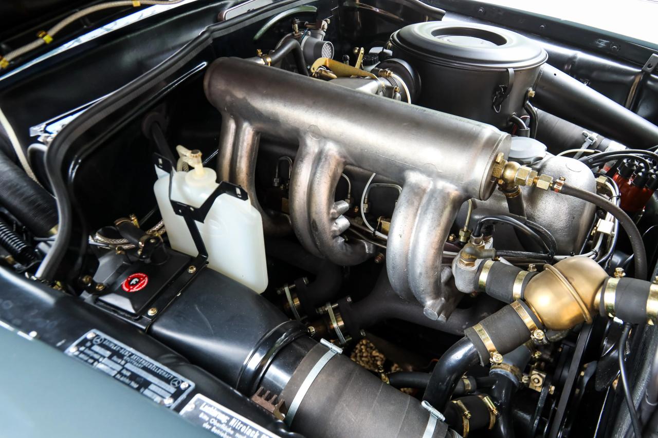 1960 Mercedes - Benz Mercedes Benz 220 SE Cabriolet &ldquo;Extensively restored&rdquo;
