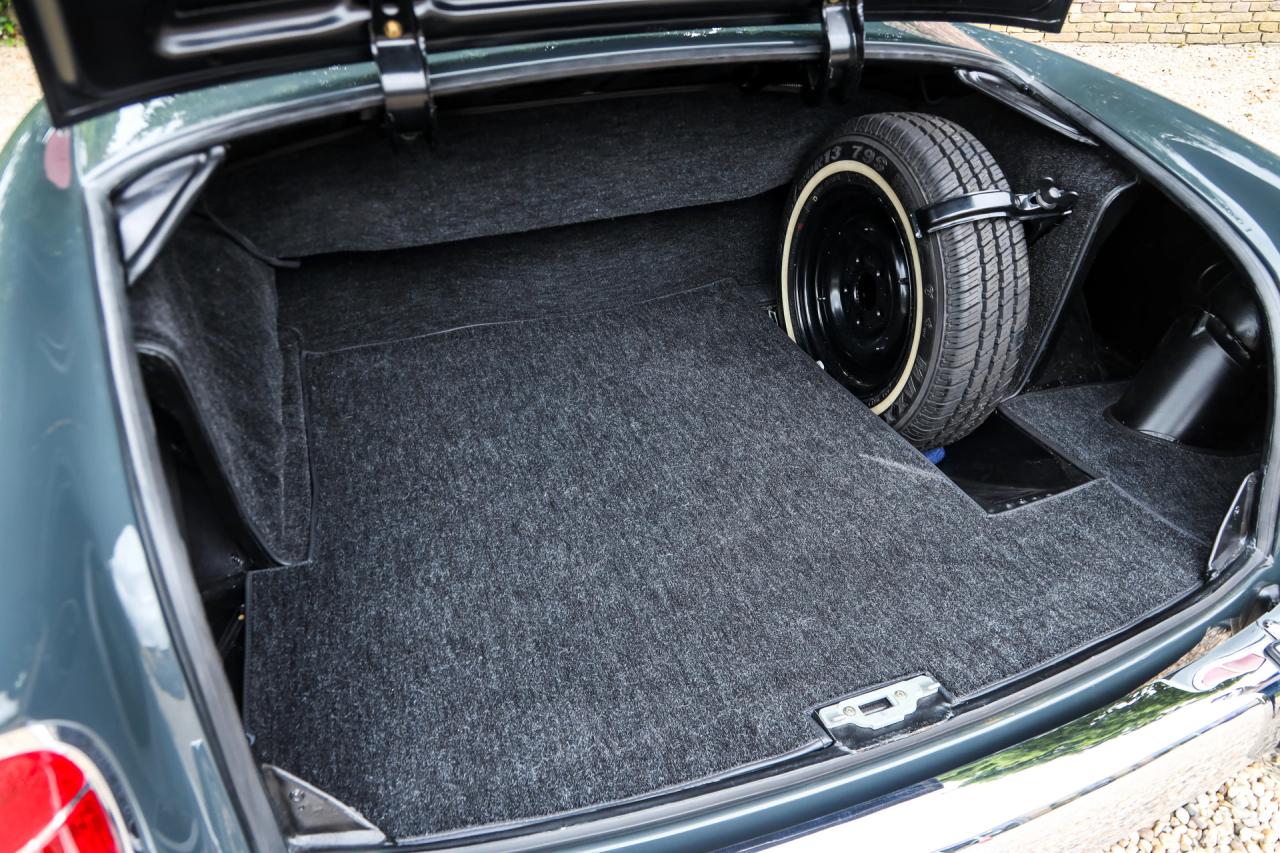 1960 Mercedes - Benz Mercedes Benz 220 SE Cabriolet &ldquo;Extensively restored&rdquo;