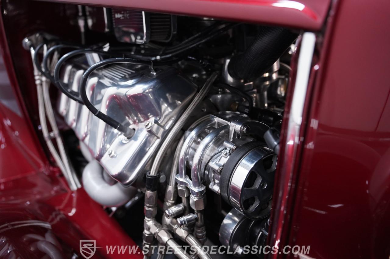 1932 Ford Roadster Boss 9 with Trailer