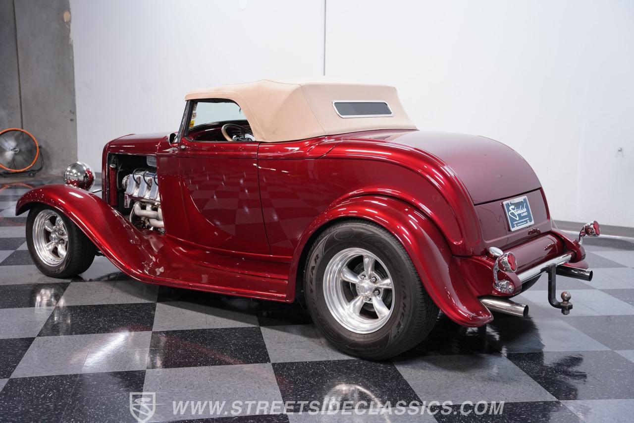 1932 Ford Roadster Boss 9 with Trailer