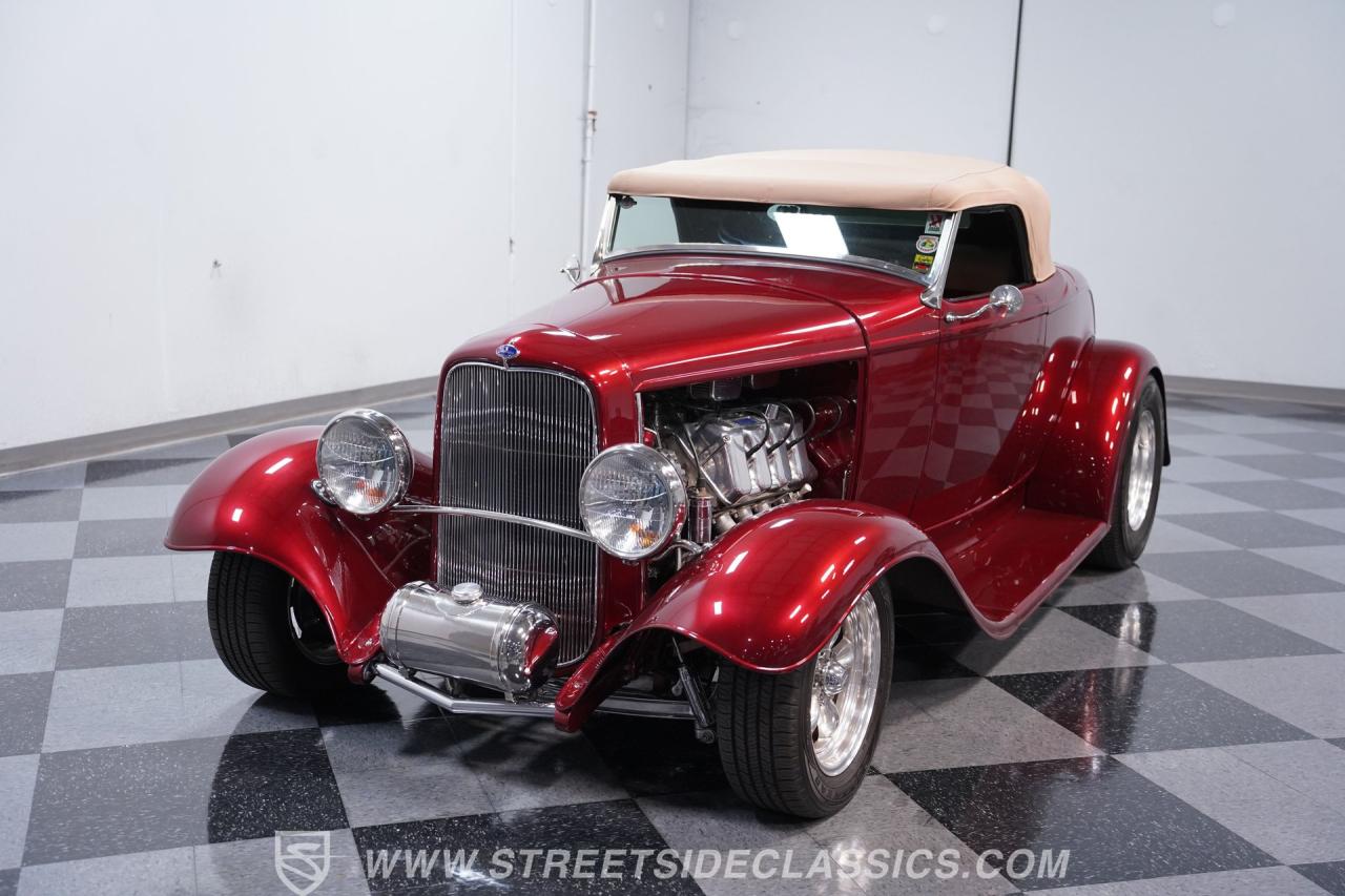1932 Ford Roadster Boss 9 with Trailer