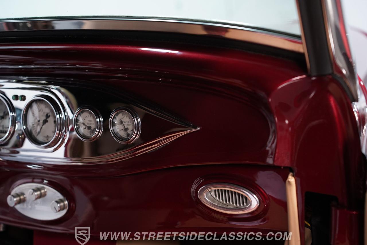 1932 Ford Roadster Boss 9 with Trailer