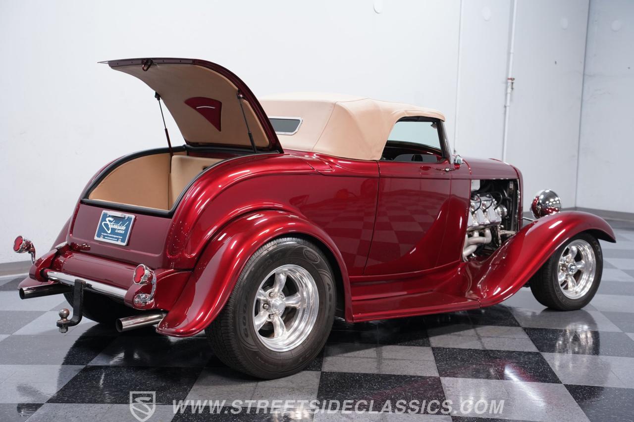 1932 Ford Roadster Boss 9 with Trailer