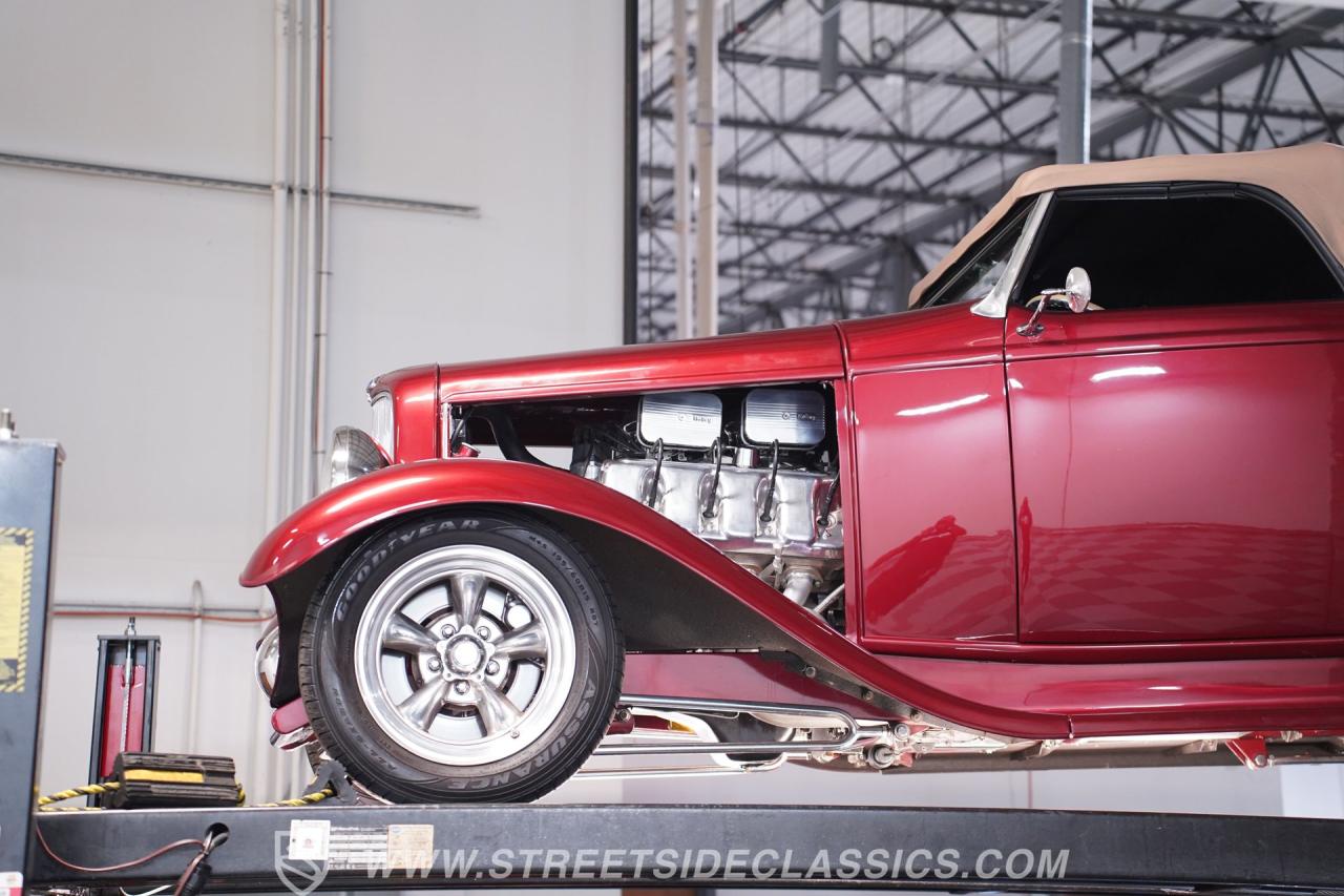 1932 Ford Roadster Boss 9 with Trailer