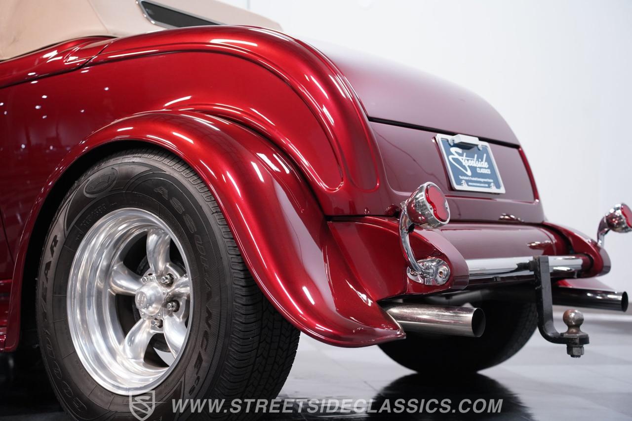 1932 Ford Roadster Boss 9 with Trailer