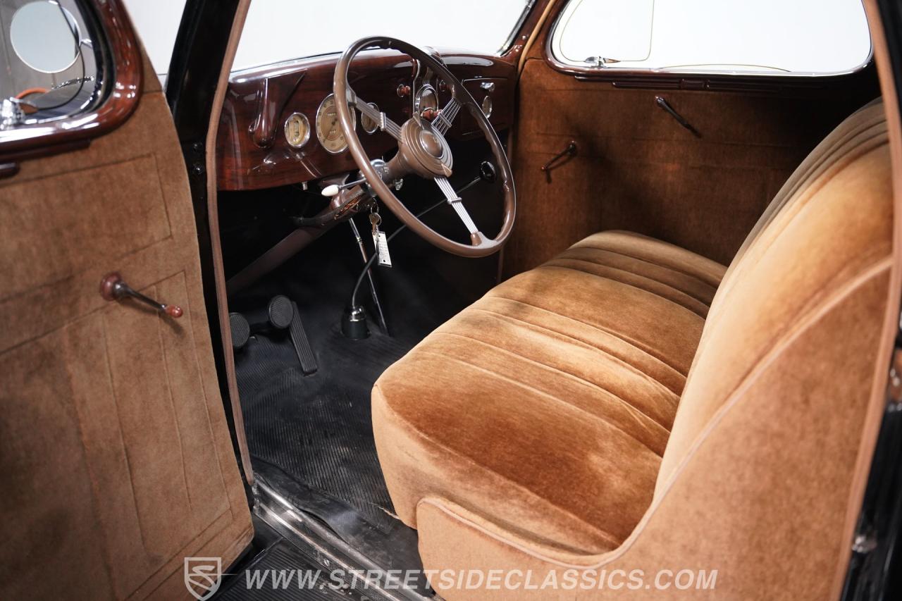 1936 Ford Deluxe 3 Window Coupe