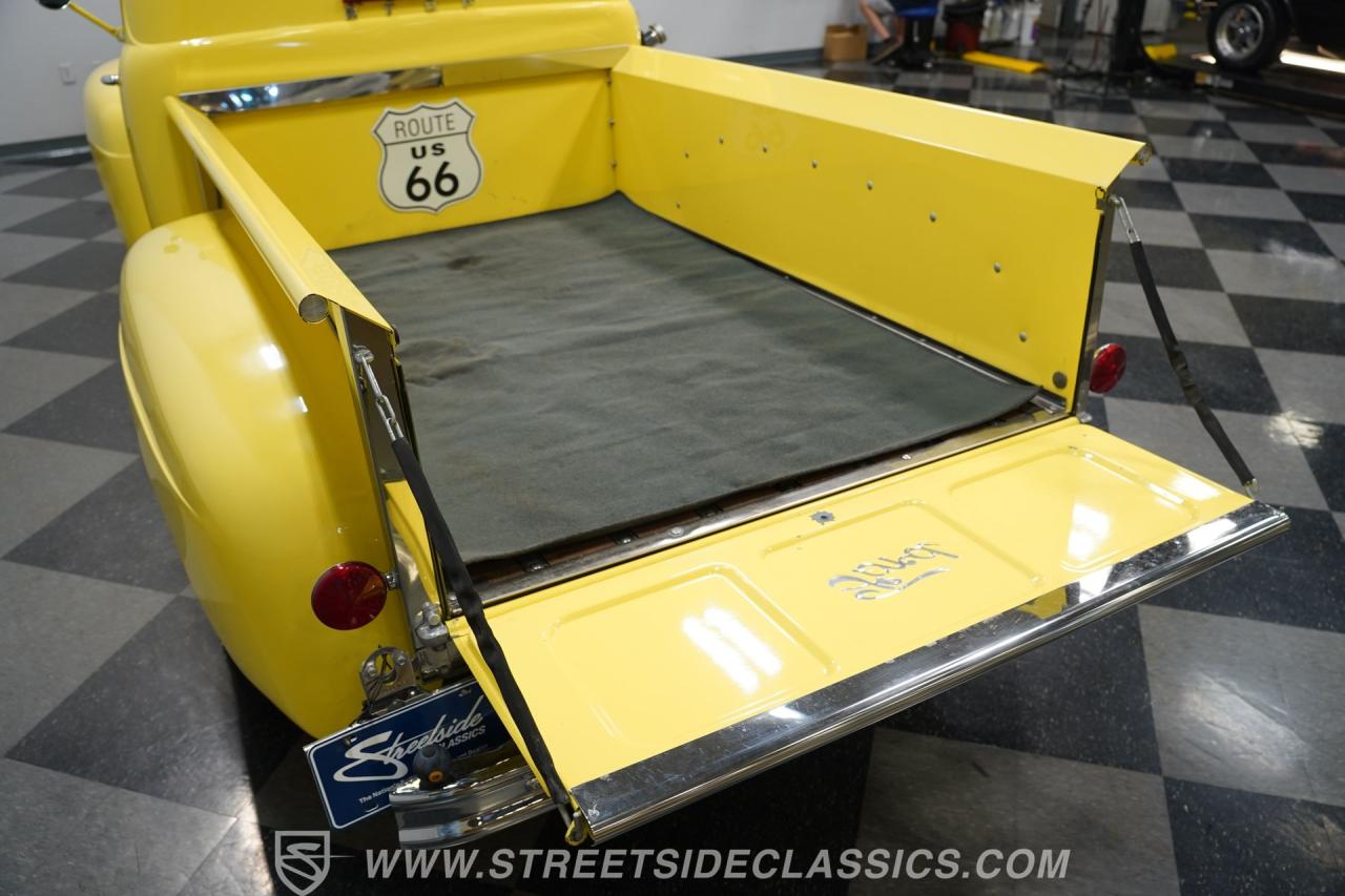 1952 Ford F-1