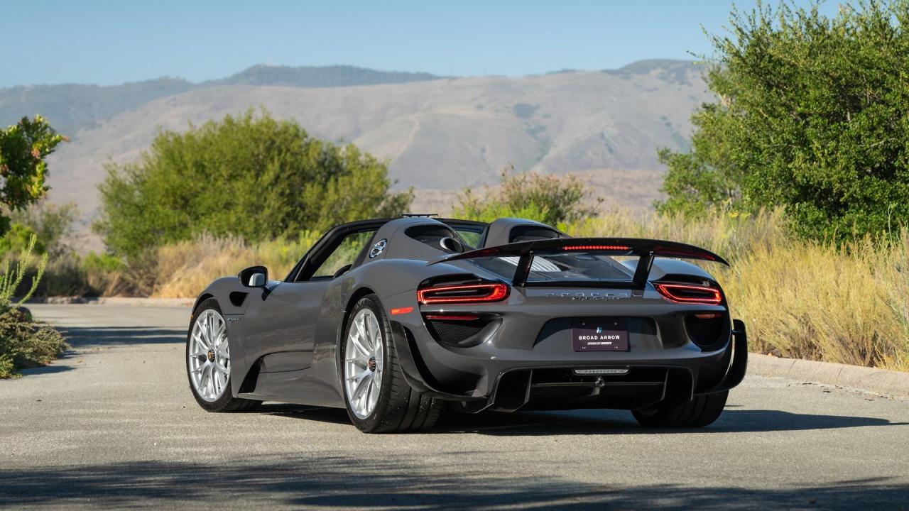 2015 Porsche 918 Spyder