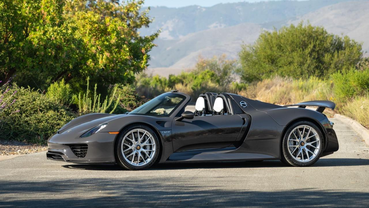 2015 Porsche 918 Spyder
