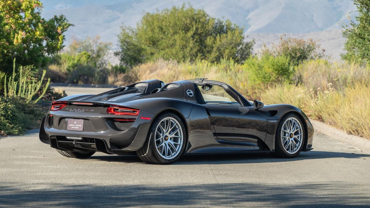 2015 Porsche 918 Spyder
