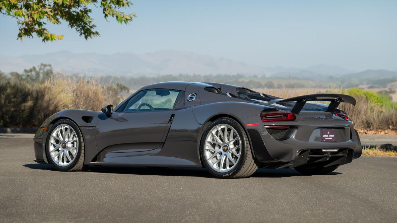 2015 Porsche 918 Spyder
