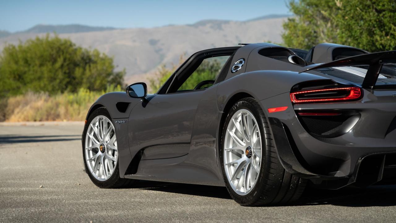 2015 Porsche 918 Spyder