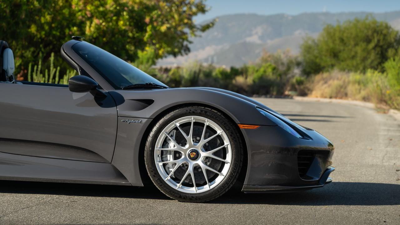 2015 Porsche 918 Spyder