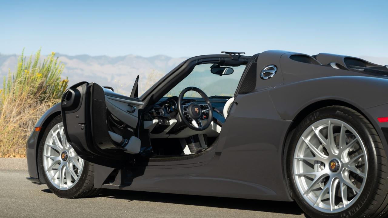 2015 Porsche 918 Spyder