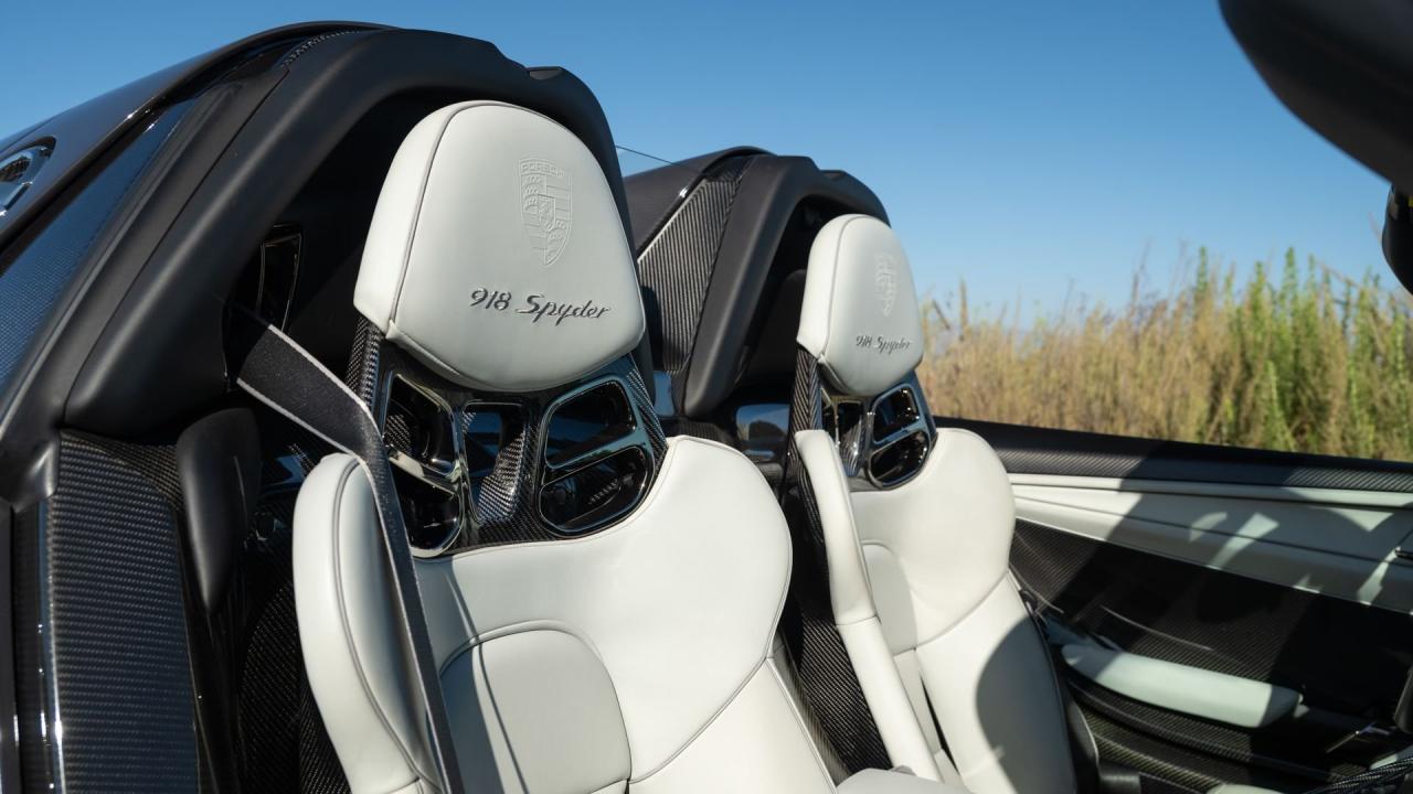 2015 Porsche 918 Spyder