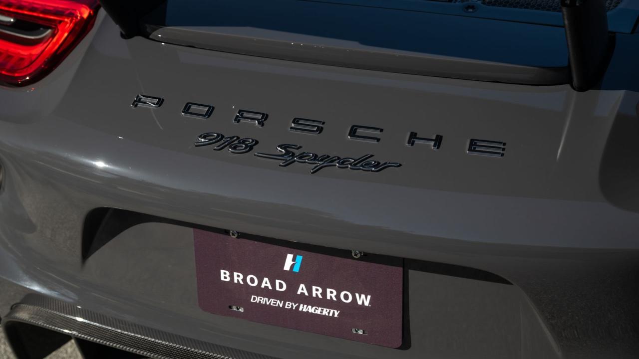 2015 Porsche 918 Spyder