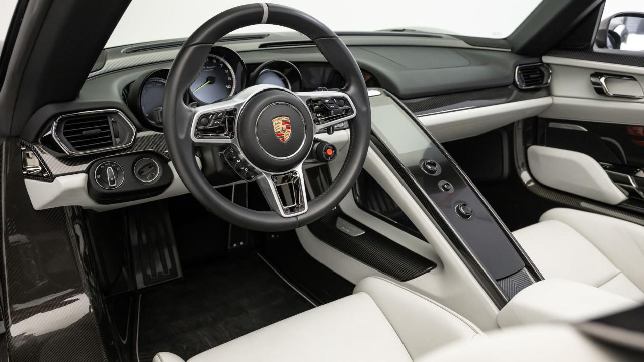 2015 Porsche 918 Spyder