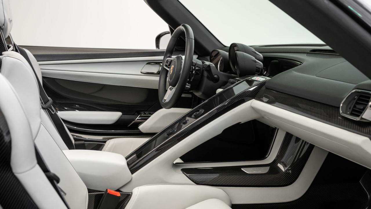 2015 Porsche 918 Spyder