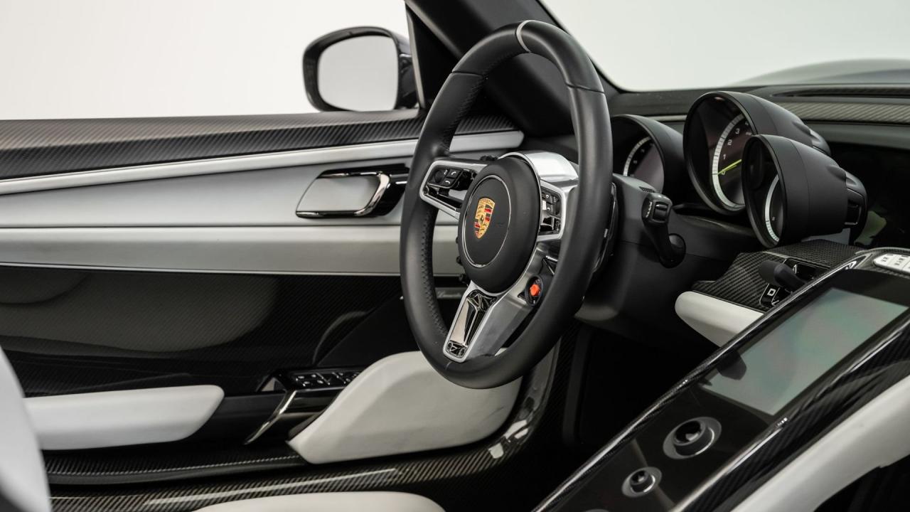 2015 Porsche 918 Spyder