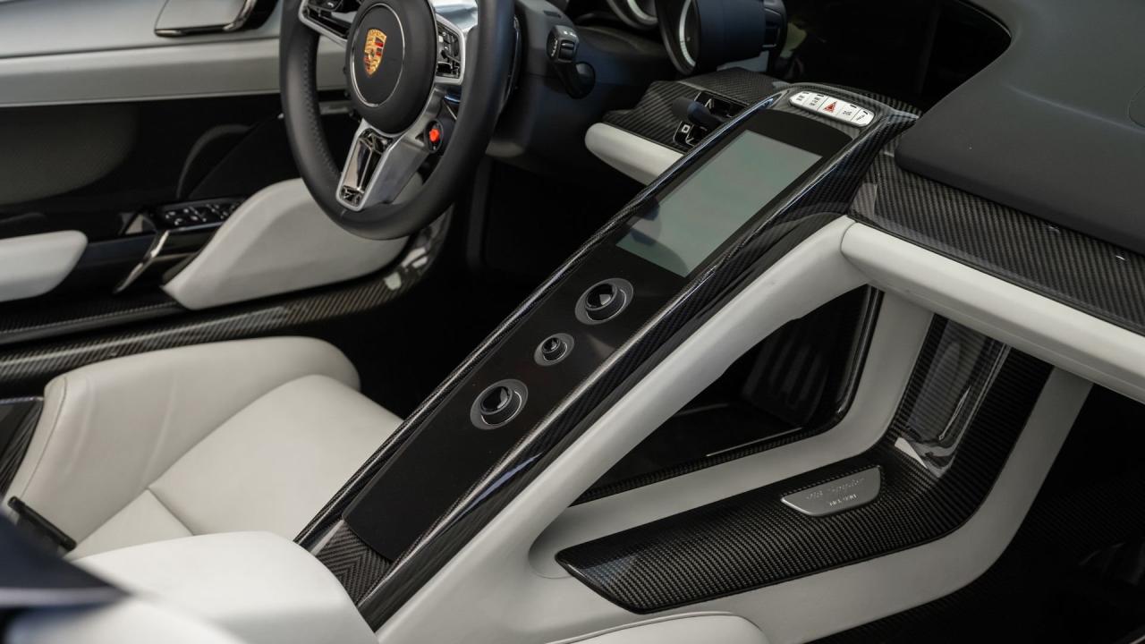 2015 Porsche 918 Spyder