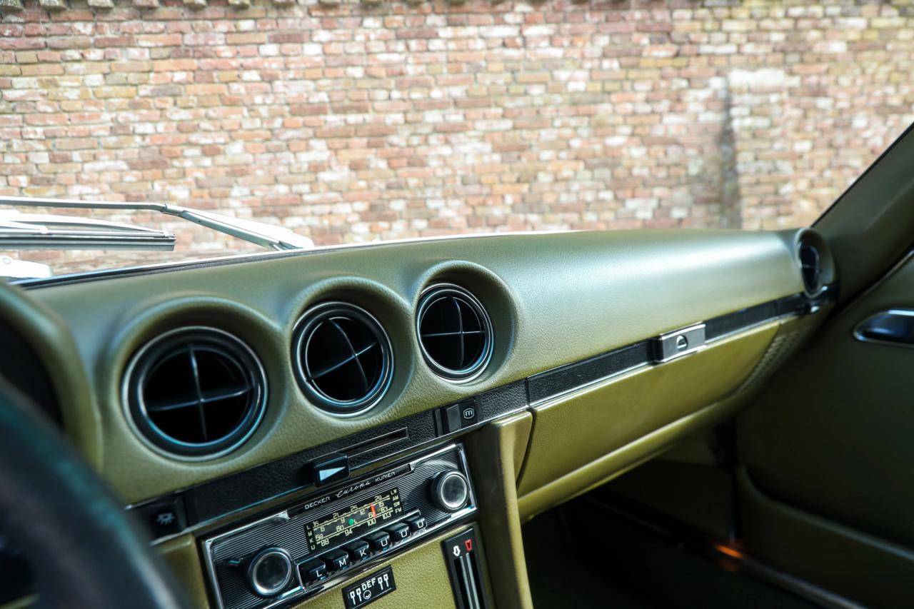 1976 Mercedes - Benz Mercedes Benz 280 SLC &ldquo;Completely green-colored&rdquo;