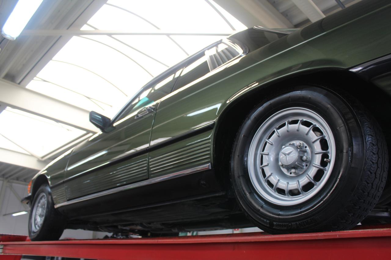 1976 Mercedes - Benz Mercedes Benz 280 SLC &ldquo;Completely green-colored&rdquo;