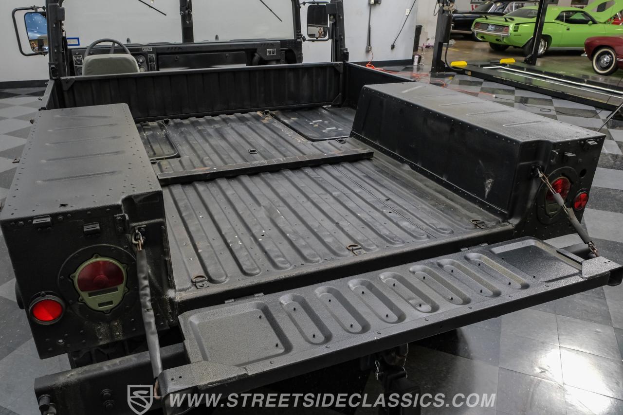 2007 AM General M1097R1 Humvee Pickup