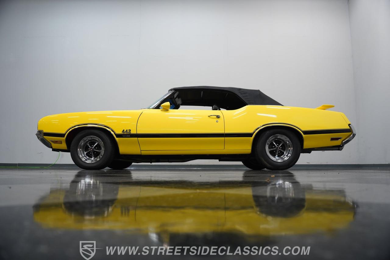 1970 Oldsmobile Cutlass 442 W30 Tribute Convertible