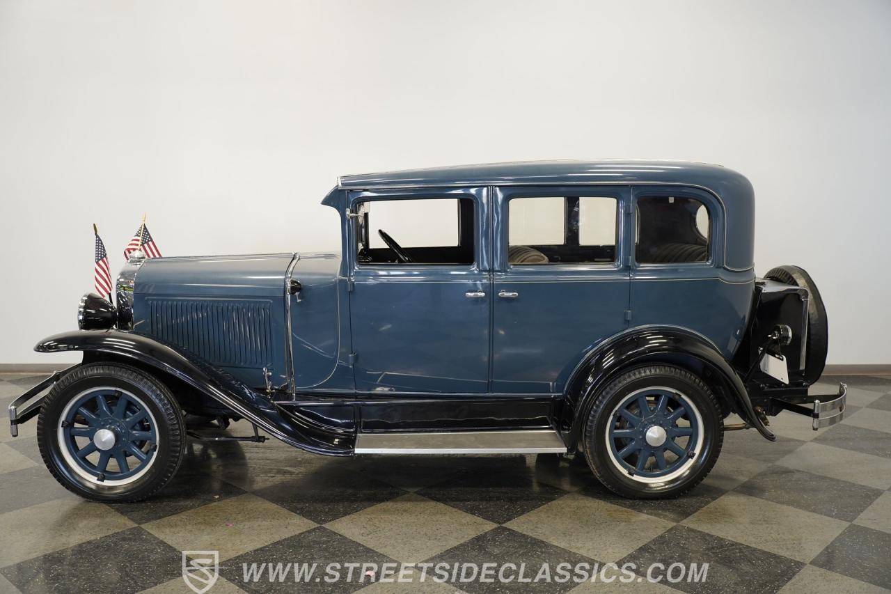1929 Pontiac Sedan