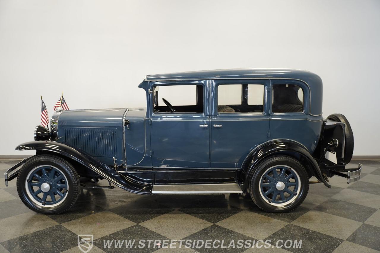 1929 Pontiac Sedan