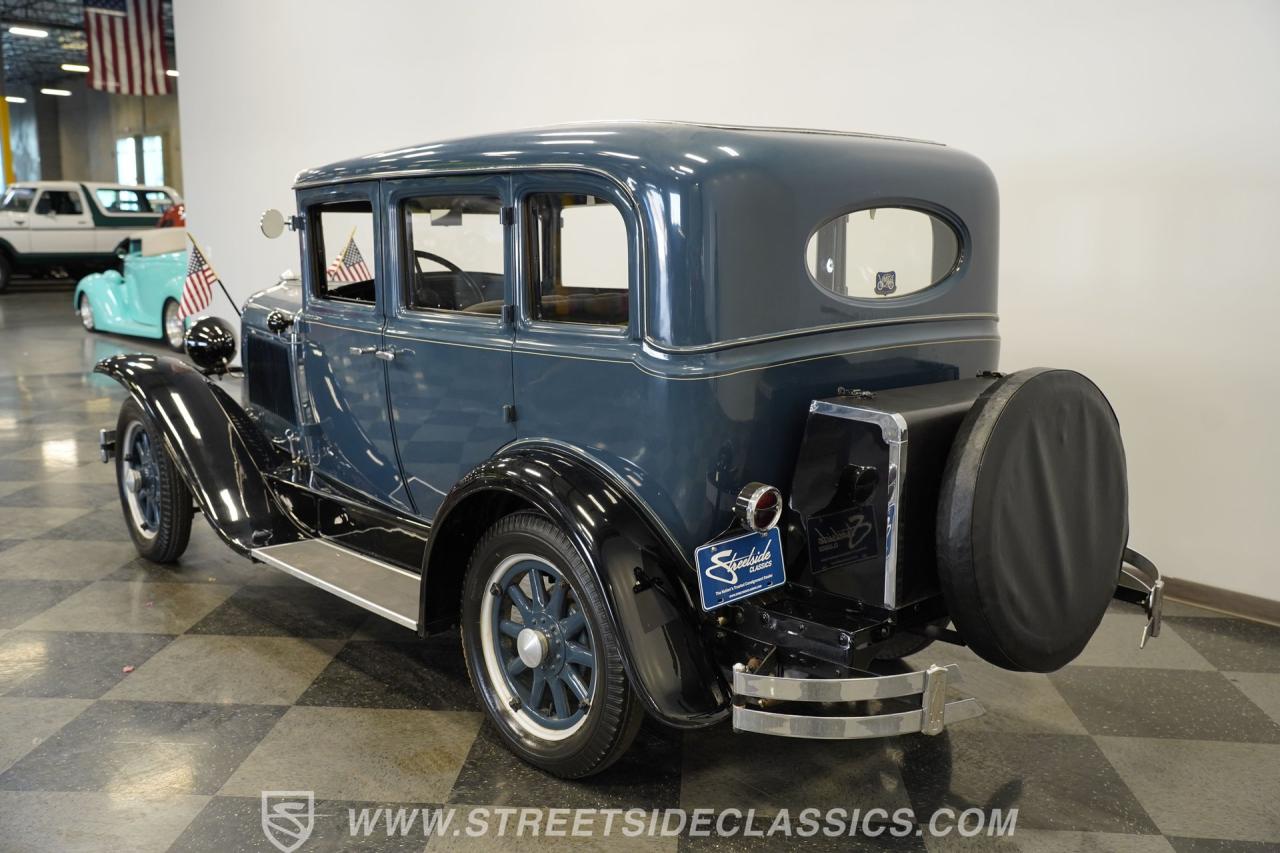 1929 Pontiac Sedan
