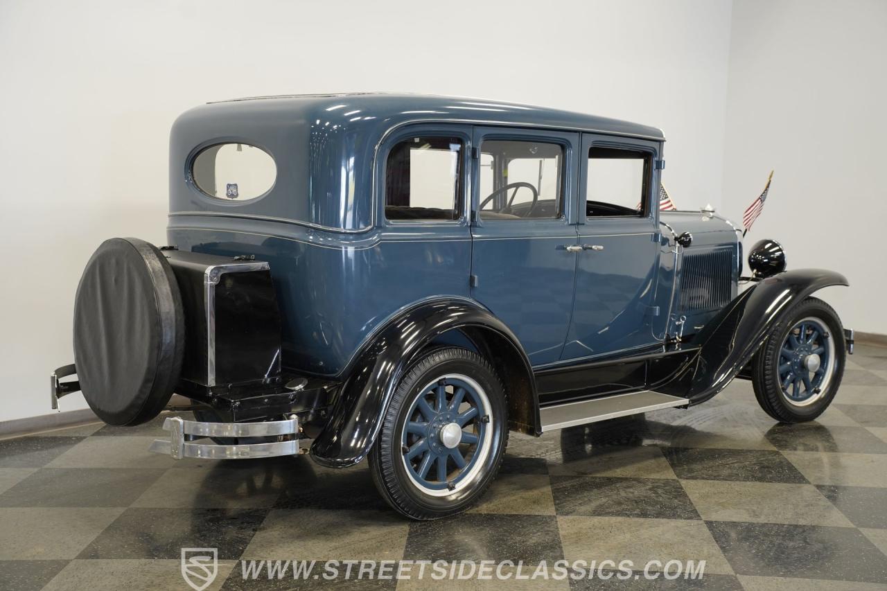 1929 Pontiac Sedan