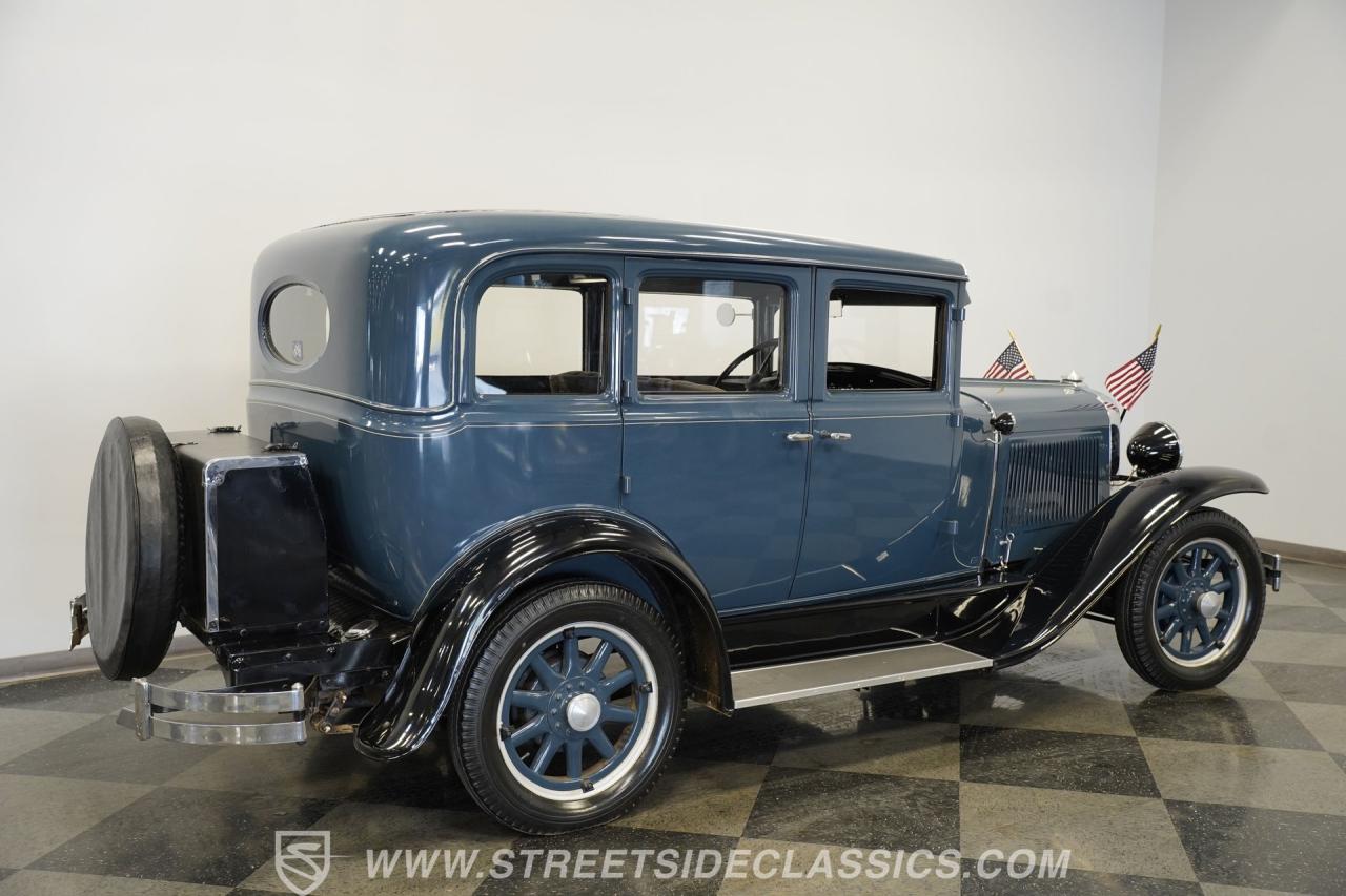 1929 Pontiac Sedan