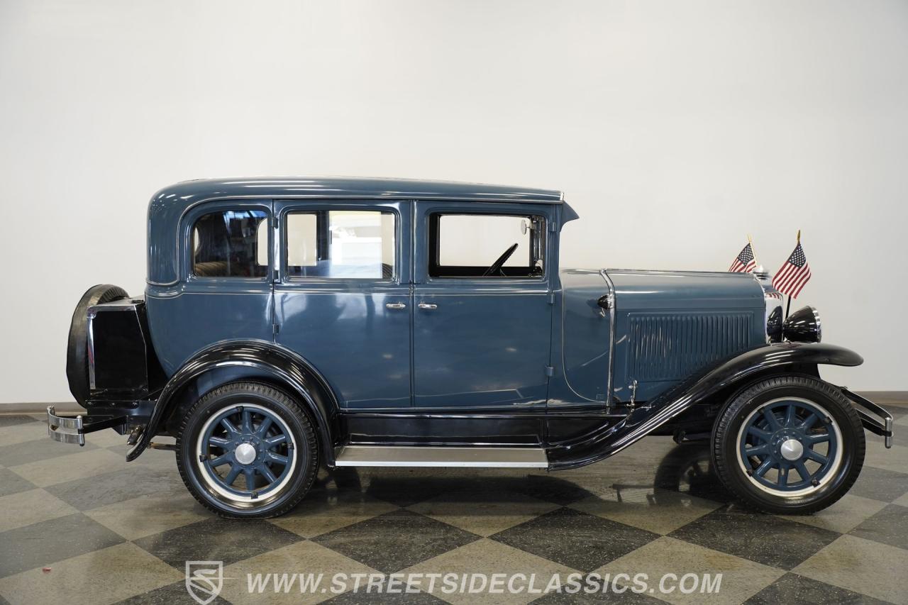 1929 Pontiac Sedan