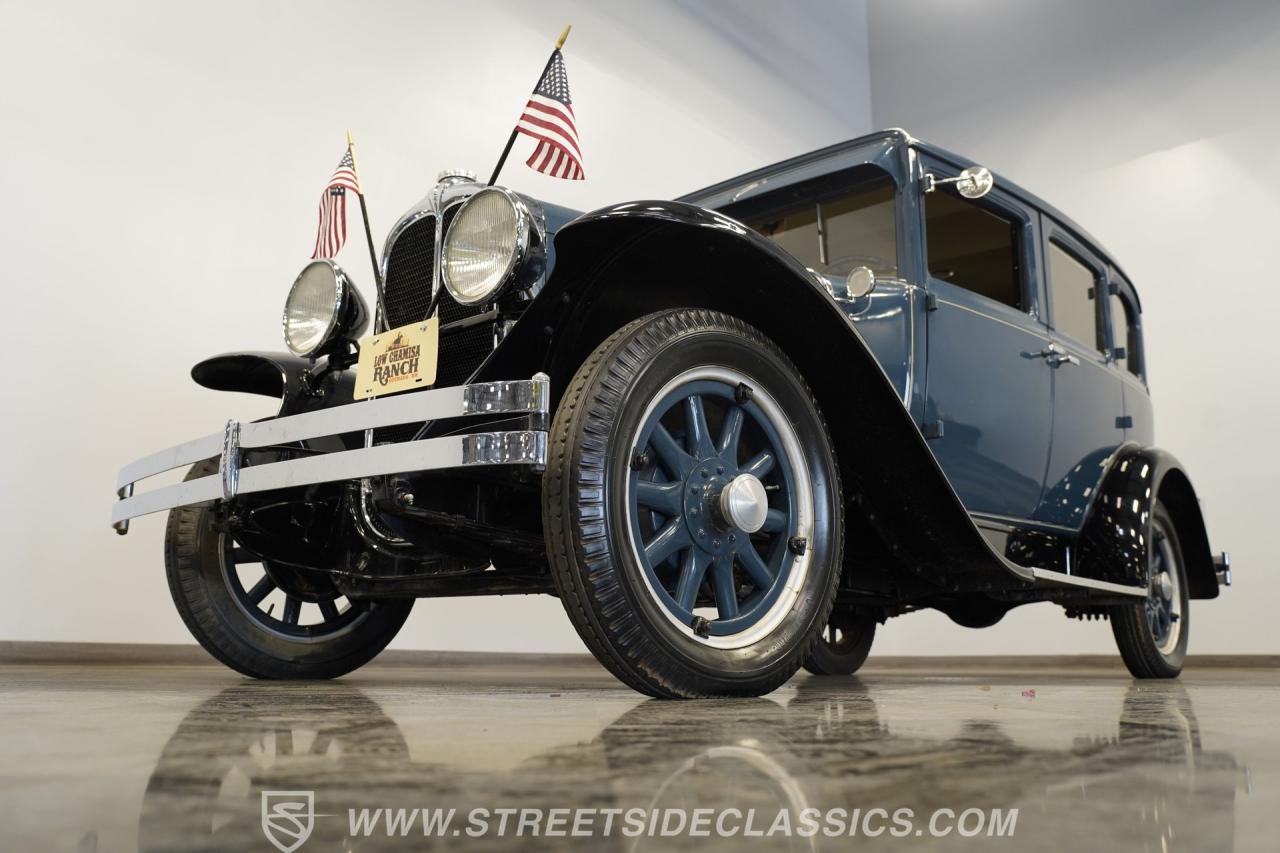 1929 Pontiac Sedan
