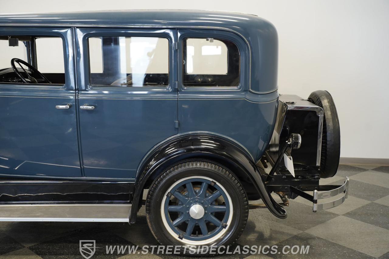 1929 Pontiac Sedan