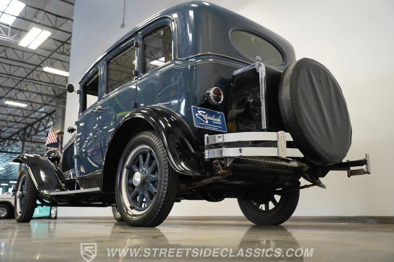1929 Pontiac Sedan