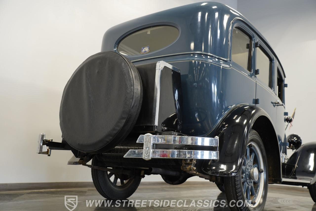 1929 Pontiac Sedan