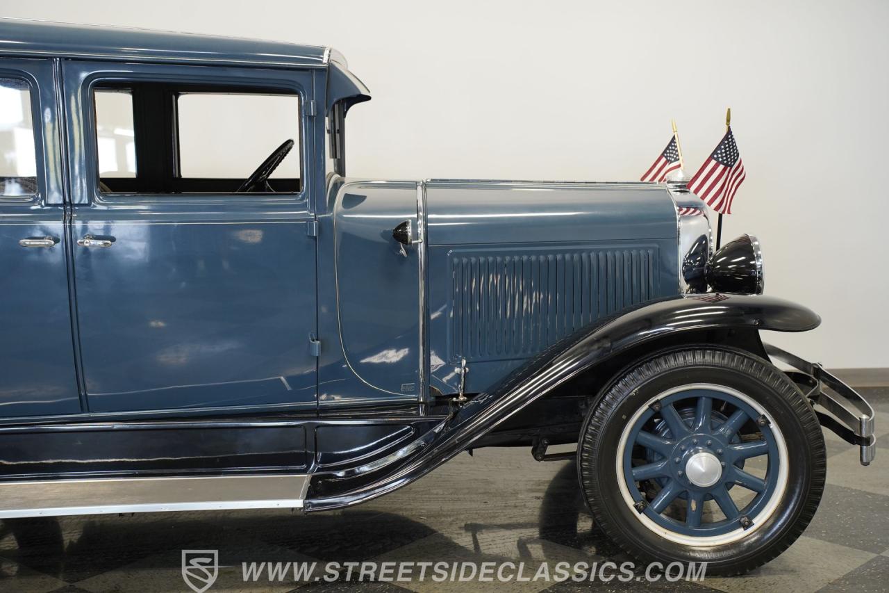 1929 Pontiac Sedan